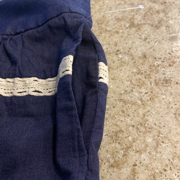 Banana Republic Chambray Denim Pull-on Skirt with Lace Accents Size 6 - Picture 5 of 11